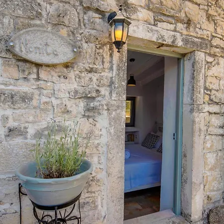 Malethonas By About Paxos Gaios